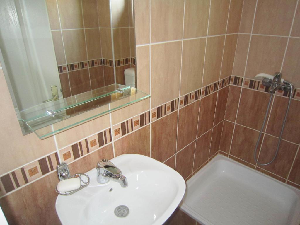 Hostel S Novi Sad Habitación foto